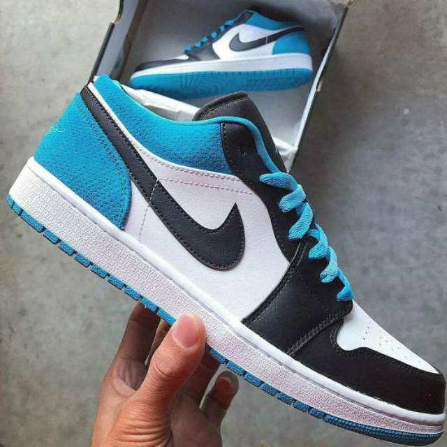 Jual Sepatu Nike Air Jordan 1 Low Se "Laser Blue" White Black Biru