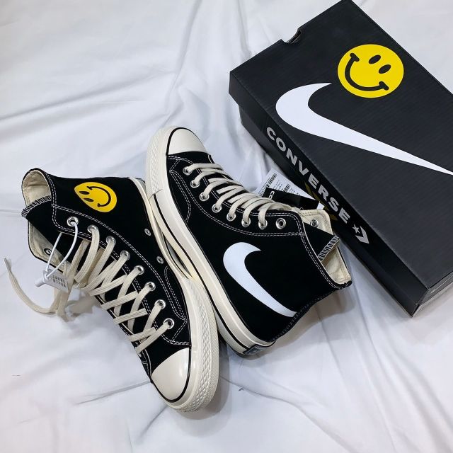 nike swoosh converse