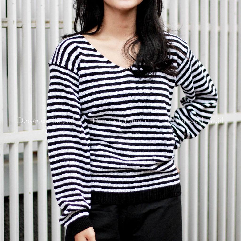 Baju Rajut Blouse Sweater Knit Motif Garis