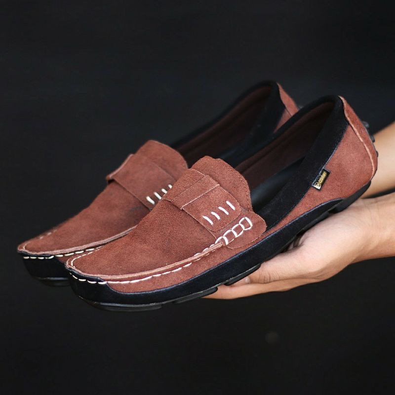 CRAFTS - Sepatu Casual Hitam Slip-On Pria Kulit