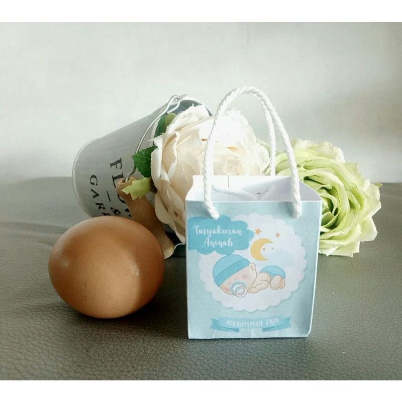 

paperbag /tas kertas 1telur aqiqah ukuran 6x5x5cm desain custom