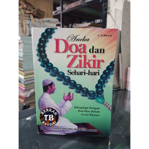 Buku Aneka Do'a Dan Dzikir Sehari - hari (15×20cm)