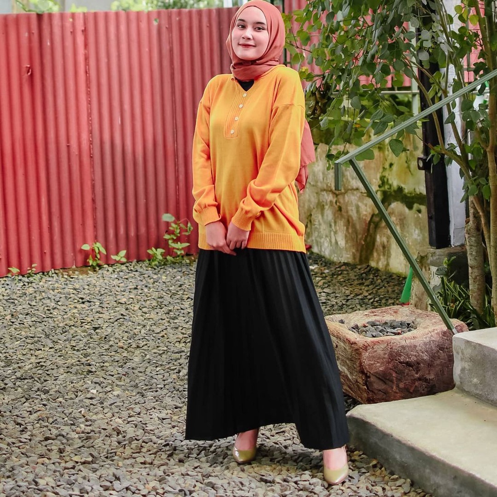 Sweater Rajut Delica Outwear Basic Polos Wanita