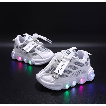 Sepatu Sneakers Anak LED Anak Laki Perempuan / Sepatu Anak laki laki Sneakers Kids Shoes Lampu LED Sepatu Anak Laki Usia 1-6 Tahun Size 21-30 / Sepatu Sneakers Anak Cowok Lampu LED Import