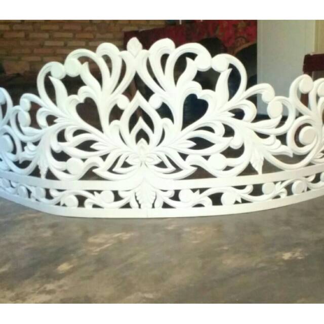 Ukiran mahkota pelaminan