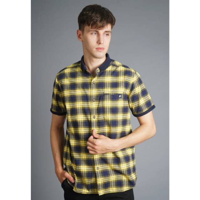 Kemeja Lois Jeans Pendek 036