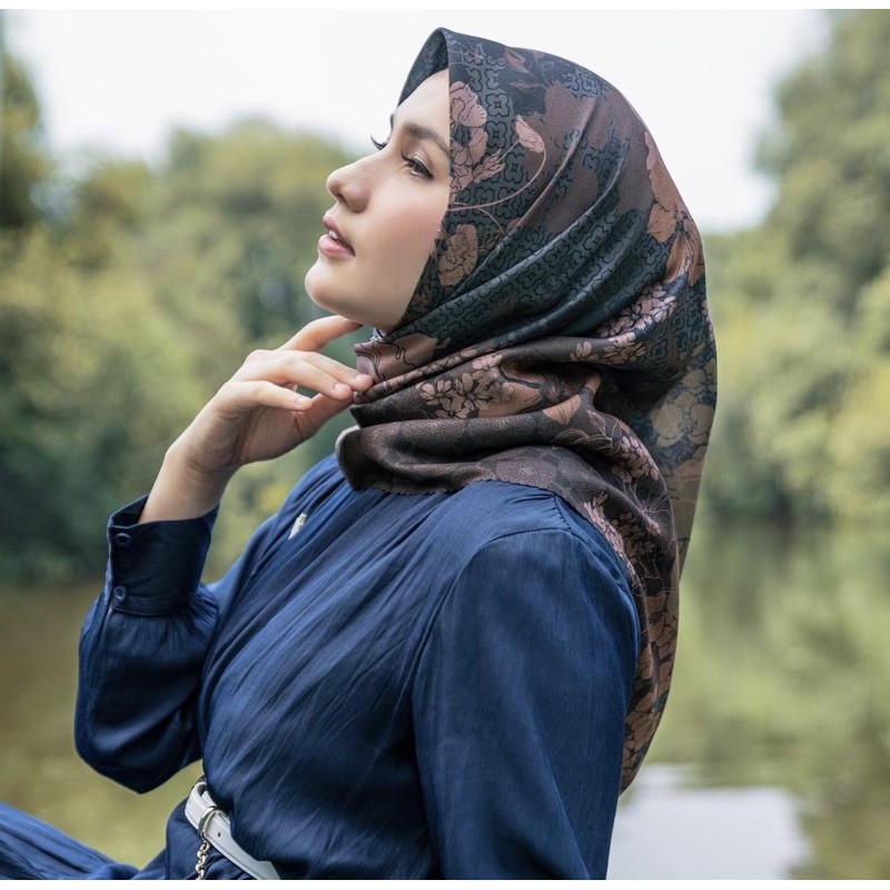 Dayana Scarf Heaven Lights