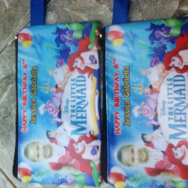 

Souvenir tempat pensil karakter mermaid plus foto & nama anak full colour