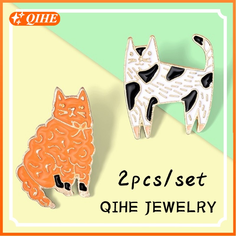 2pcs / Set Bros Pin Enamel Bentuk Kartun Kucing Untuk Hadiah Teman