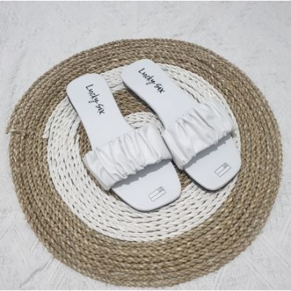 sandal teplek wanita