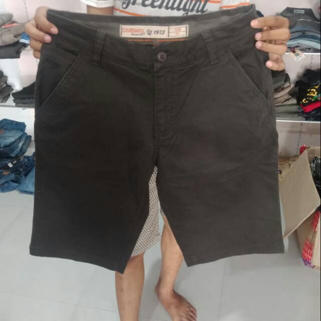 Cardinal casual pendek