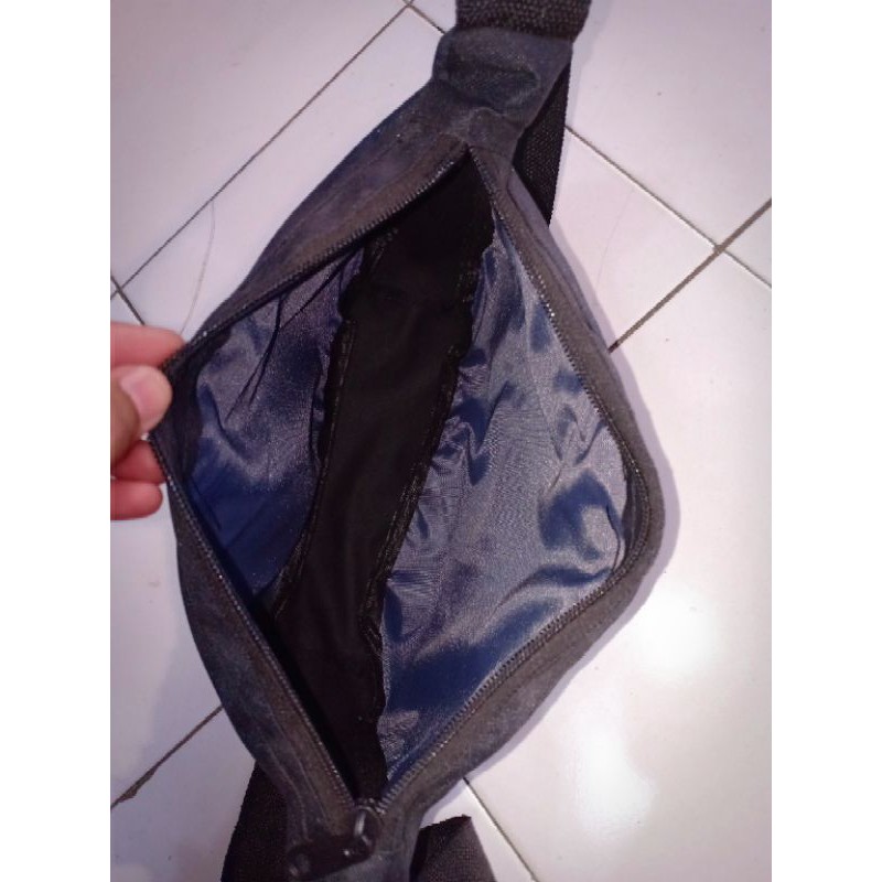 Tas selempang Russel/Sling bag oval