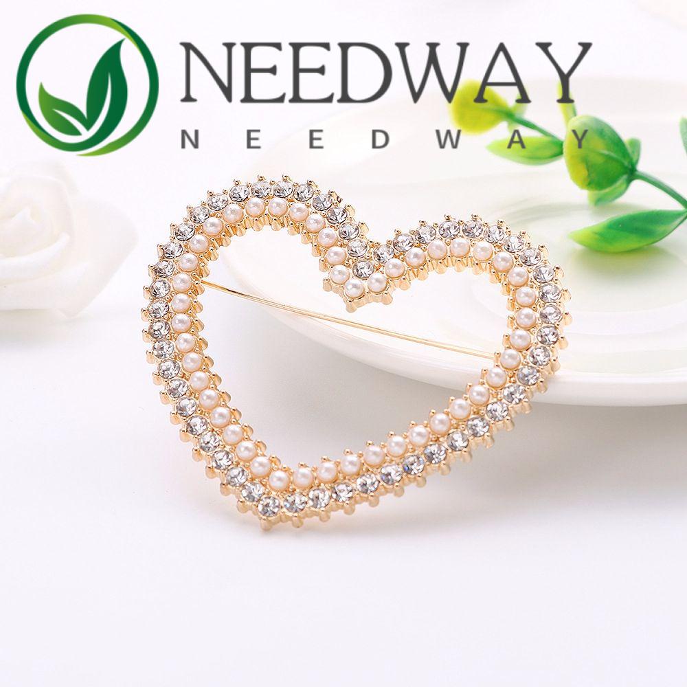 Needway  Elegant Pearl Pin Simple Female Jewelry Rhinestone Brooches Women Butterfly Clothing Accessories Personality Geometric Alloy Korean Style Brooches