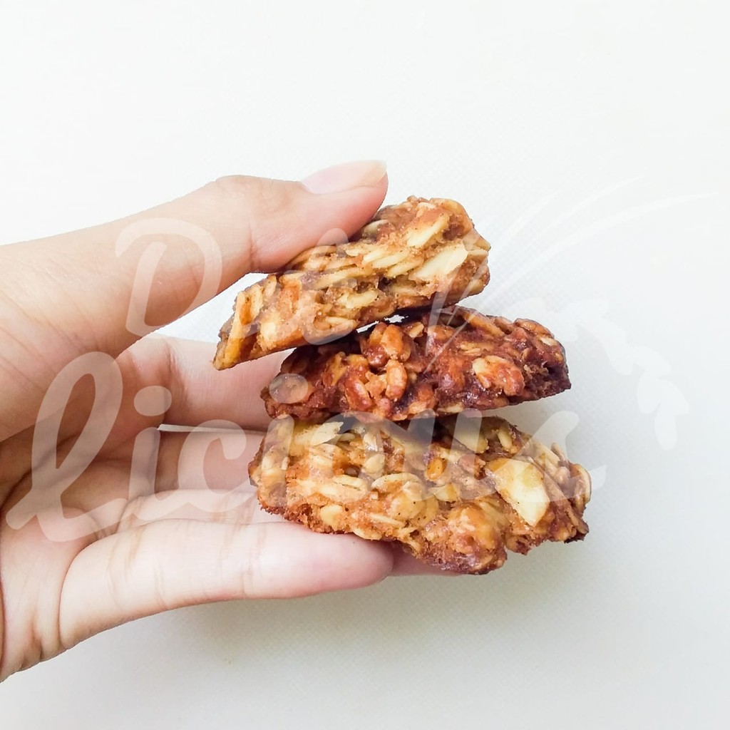 

HEALTHY CRISPY NATURAL DATES COOKIES - DATLICIOUS