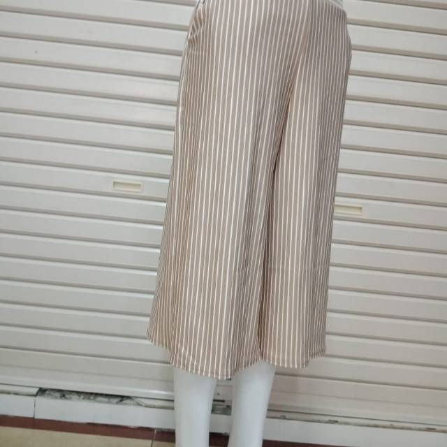 Celana kulot 7/8 crepe salur