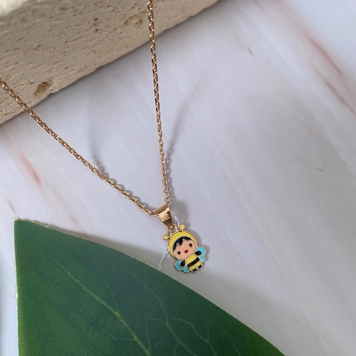 Liontin Anak Pendant Emas Bee Character 70% 0.6 Gram (Tanpa Kalung)