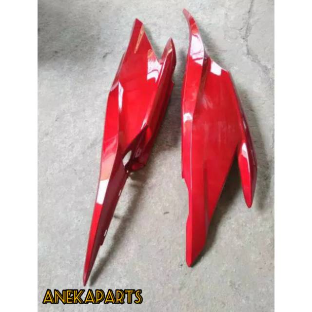 Body belakang Vario 125 lama/old merah