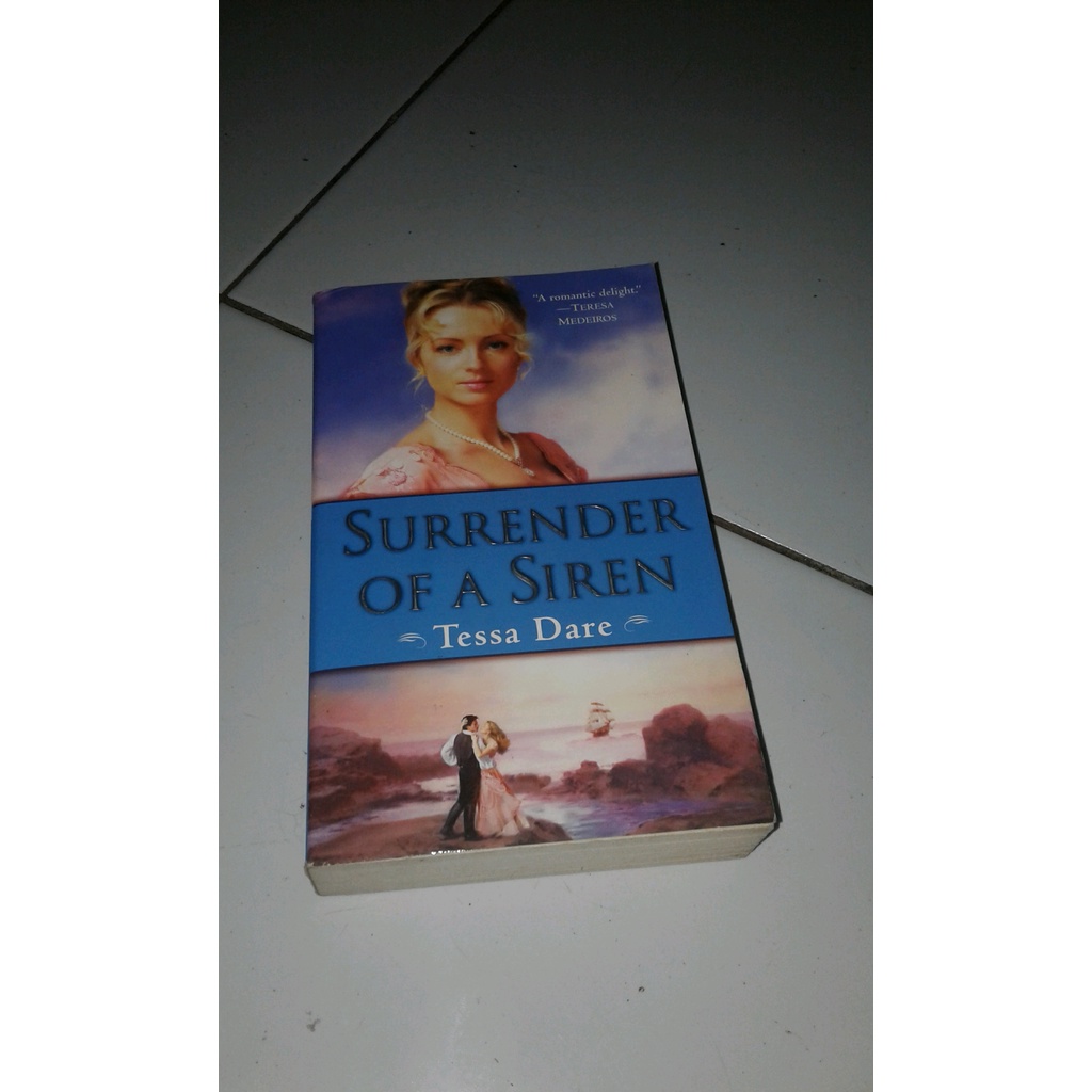 

ORIGINAL Surrender Of A Siren -Tessa Dare
