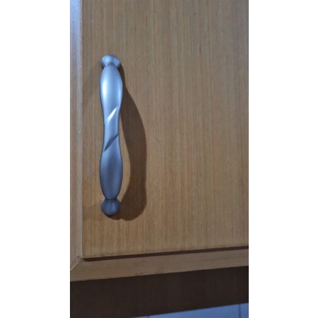 tarikan lemari, handle laci, handle lemari, tarikan furniture, tarikan meja,  tarikan pintu dapur