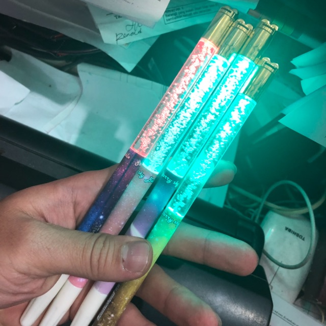 

Bolpen gel lampu tabung unik