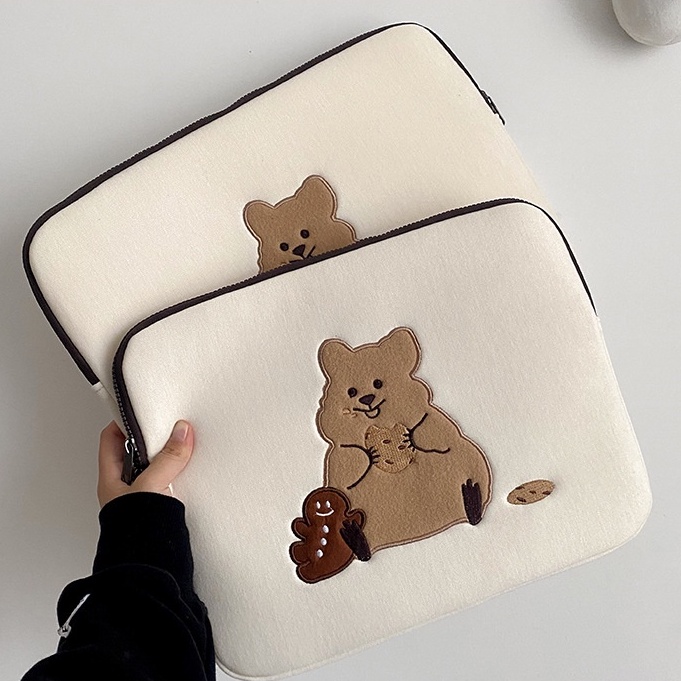 Sleeve Pouch Sarung Tas Bag Case Ipad Tab Tablet Macbook Air Pro Laptop Asus Acer Lenovo HP Huawei 11 12 13 14 15 inch Motif Gambar Beruang Kue Bear Cookies Warna Putih Lucu Cute Murah Korean Model