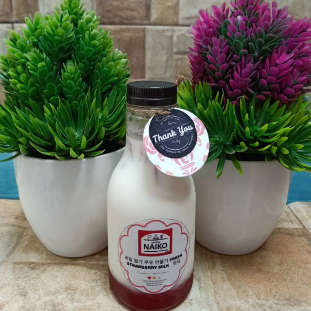 

Fresh Strawberry Milk