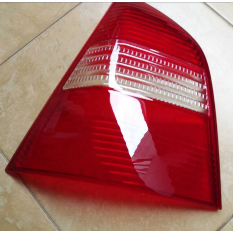 Mika stop Nissan Livina thn 2007-2012/ kaca lampu belakang