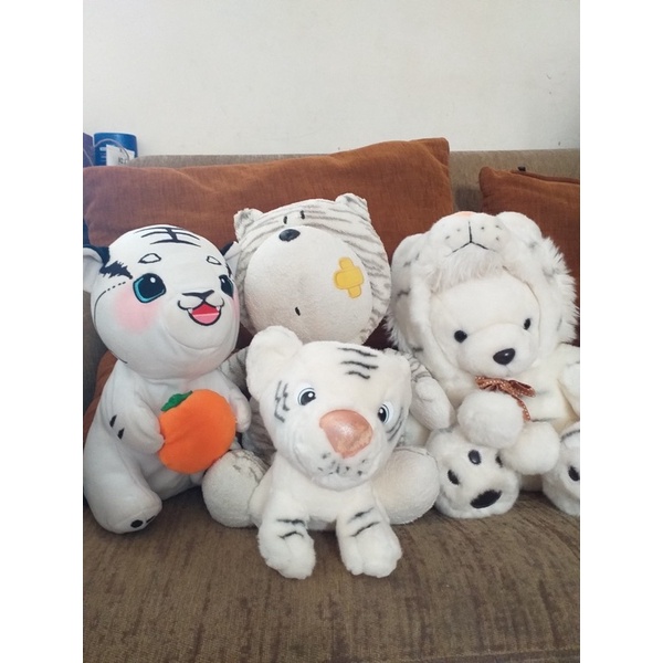 Boneka/Boneka Dino GON/Boneka Macan Putih/Boneka Rillakuma/Dino
