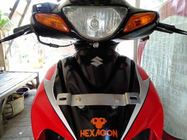 Bracket dudukan platnomer plat nomer depan suzuki satria hiu