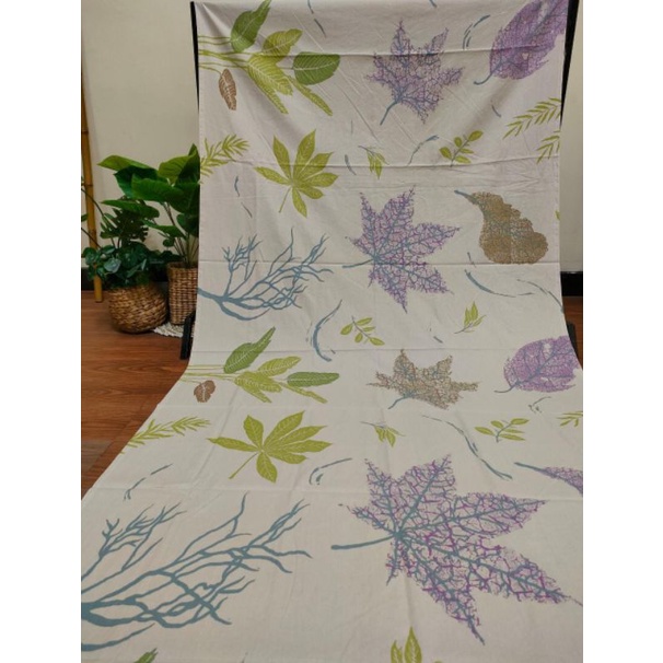 Kain batik solo daun akar gede cream ecoprint