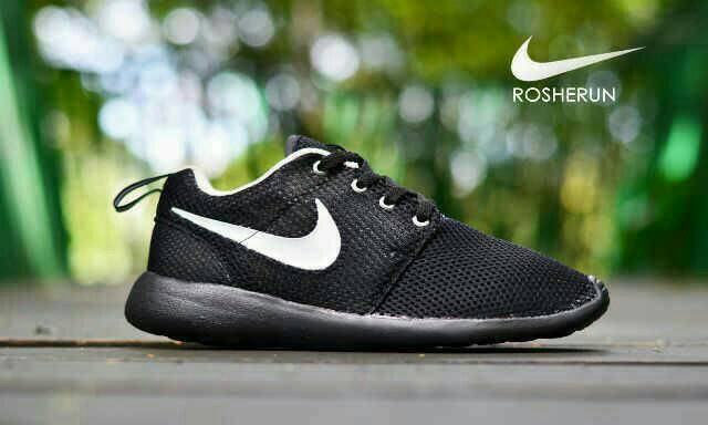 Sepatu Nike Roshe Run Full Black Hitam Putih Sekolah Formal Kerja