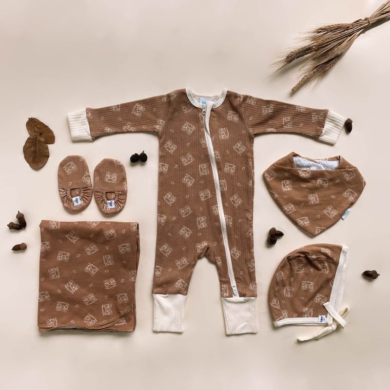 BohoPanna Essential Gift Set Sleepsuit Baby Girl &amp; Baby Boy Alice Disney