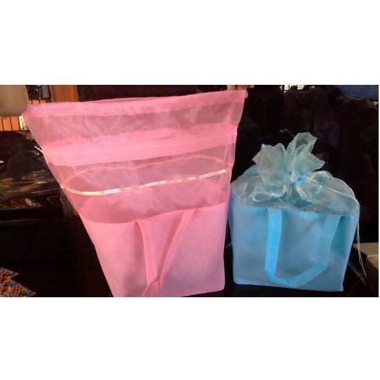 

TAS TENTENG SERUT KAIN KACA 20x20 spunbond goodie bag Hajatan goody wedding pernikahan