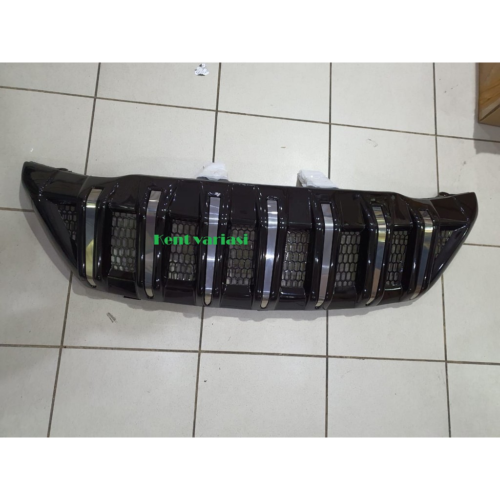 Grill Grand Fortuner 2012-2015 model Apollo Prado