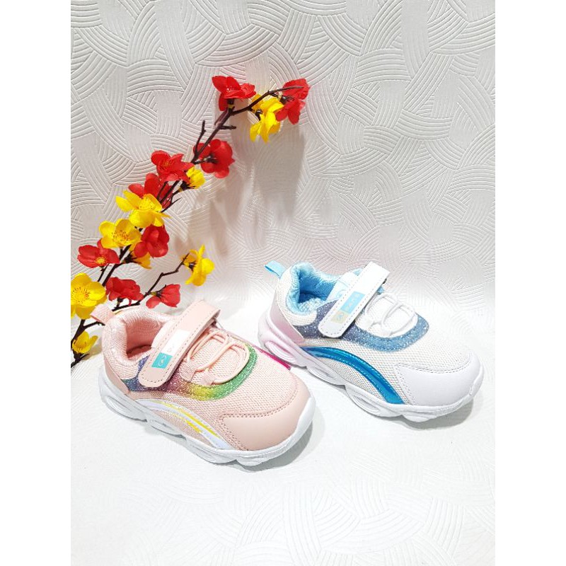 DANS SEPATU ANAK BERLAMPU-SHIRA