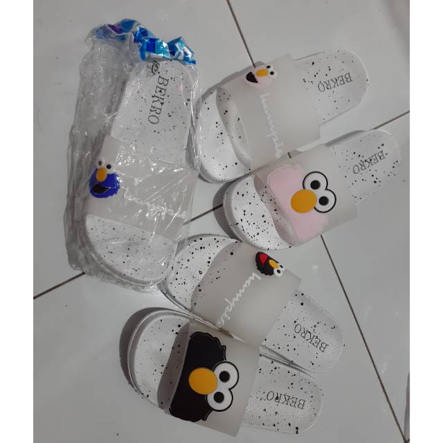 Sandal wanita slip on karet