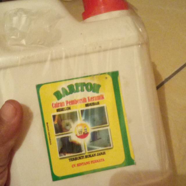 "BARITOH" Cairan pembersih kerak kramik kamar mandi dll