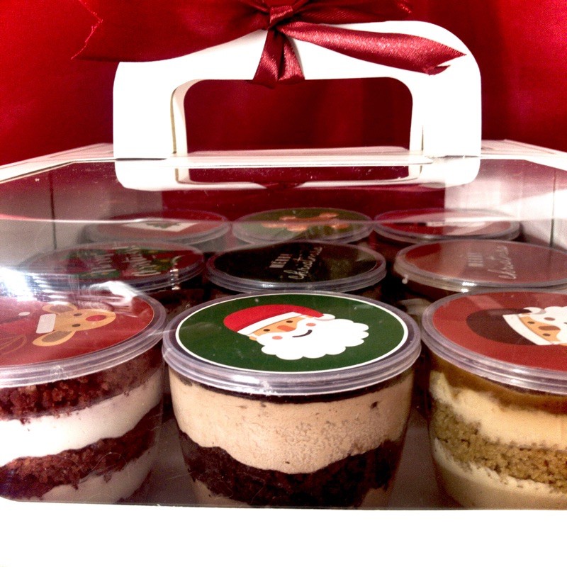 

[CHRISTMAS HAMPERS BUNDLE] 12 IN 1