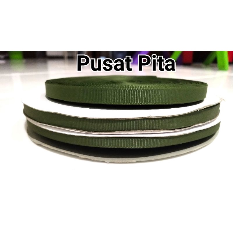 

Pita Grosgrain Polos ukuran 0.9cm Rp 1.750/meter. Ada 196warna, untuk warna lainnya bisa cek colour card.