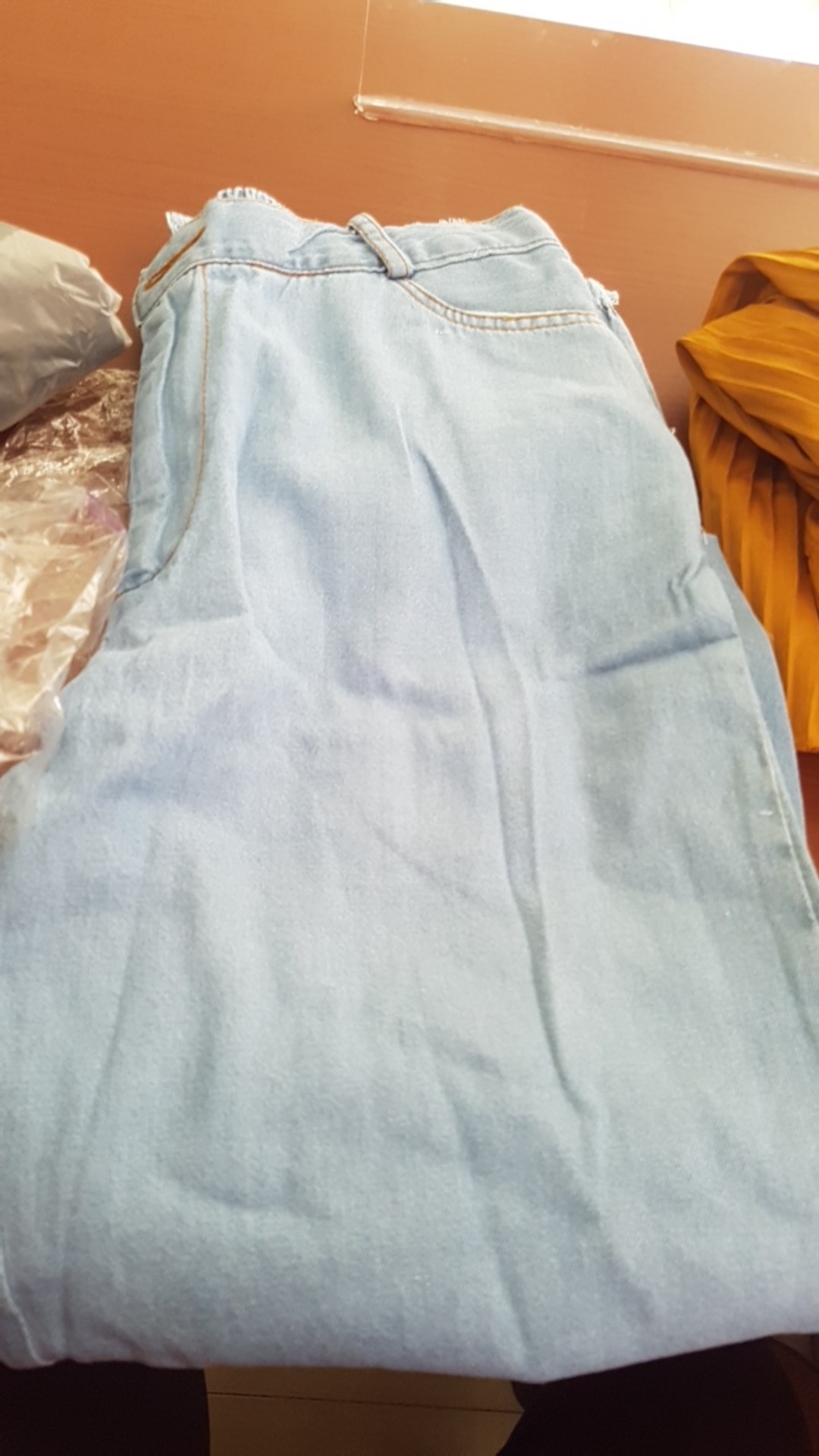 Harga Hancur Boom Sale Serba 19.999 Random