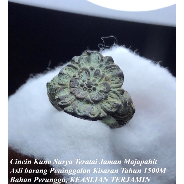 Cincin Kuno Surya Bunga Kerajaan Majapahit 1500M asli