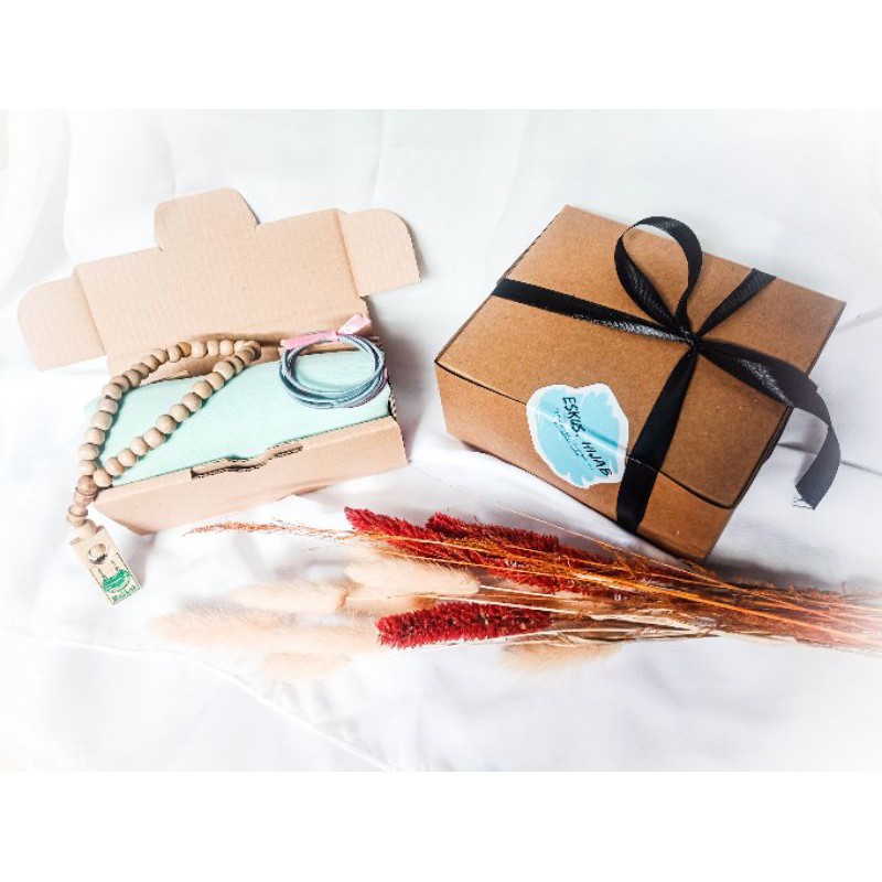 HAMPERS HIJAB BELLA SQUARE