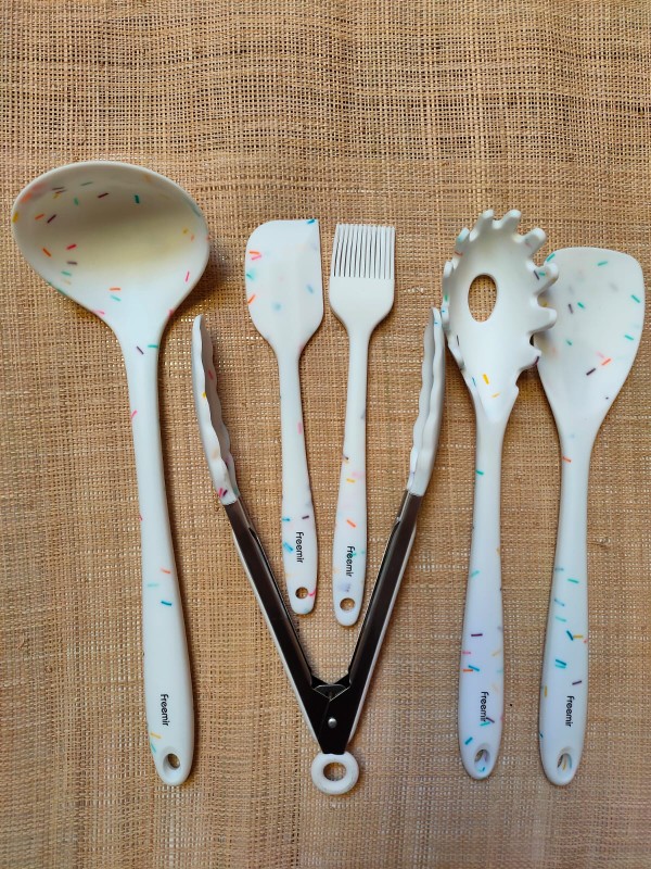 Set Spatula Sutil Alat Masak Silikon Tahan Panas 6 Pcs Putih