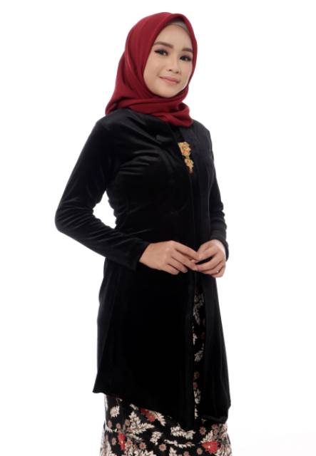 Kebaya bludru panjang.....LDnya L 95,Xl 100,xxl 110,xxxl 115,xxxxl 125
