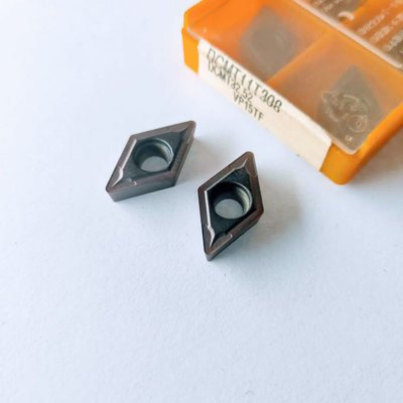 insert bubut DCMT 11T308 VP15TF MITSUBISHI harga satuan
