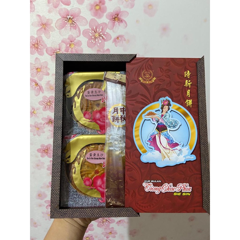 

kue bulan sie sin green tea & pu er lotus paste isi 2pax