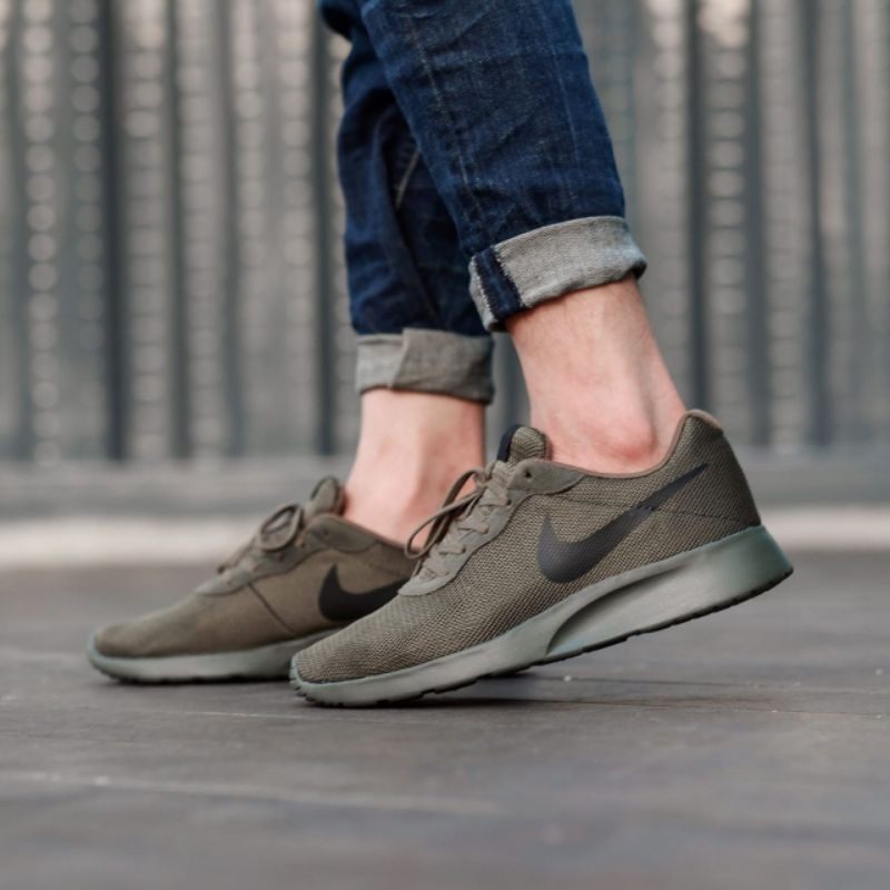 Nike Tanjun BNWB original