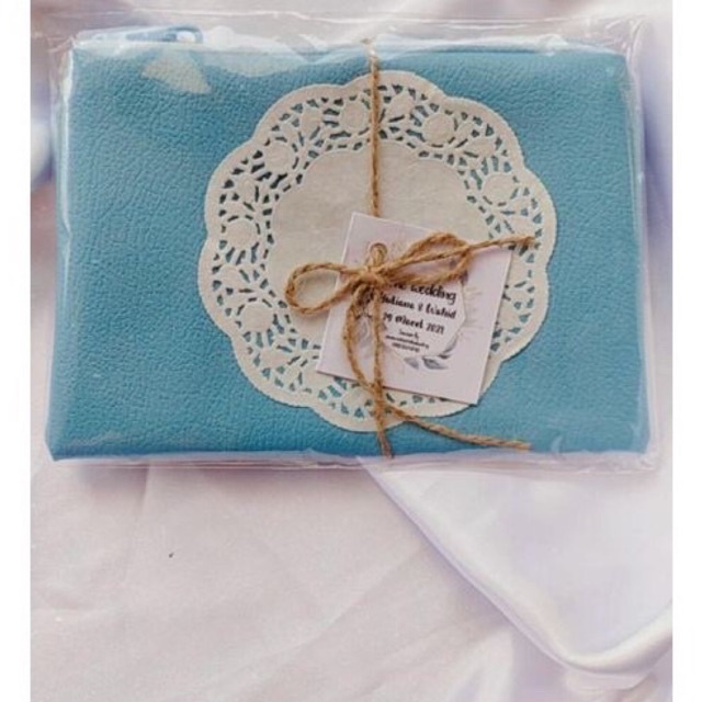 Souvenir dompet kulit / souvenir murah / dompet murah