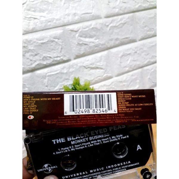 Kaset THE BLACK EYED PEAS - MONKEY BUSINESS