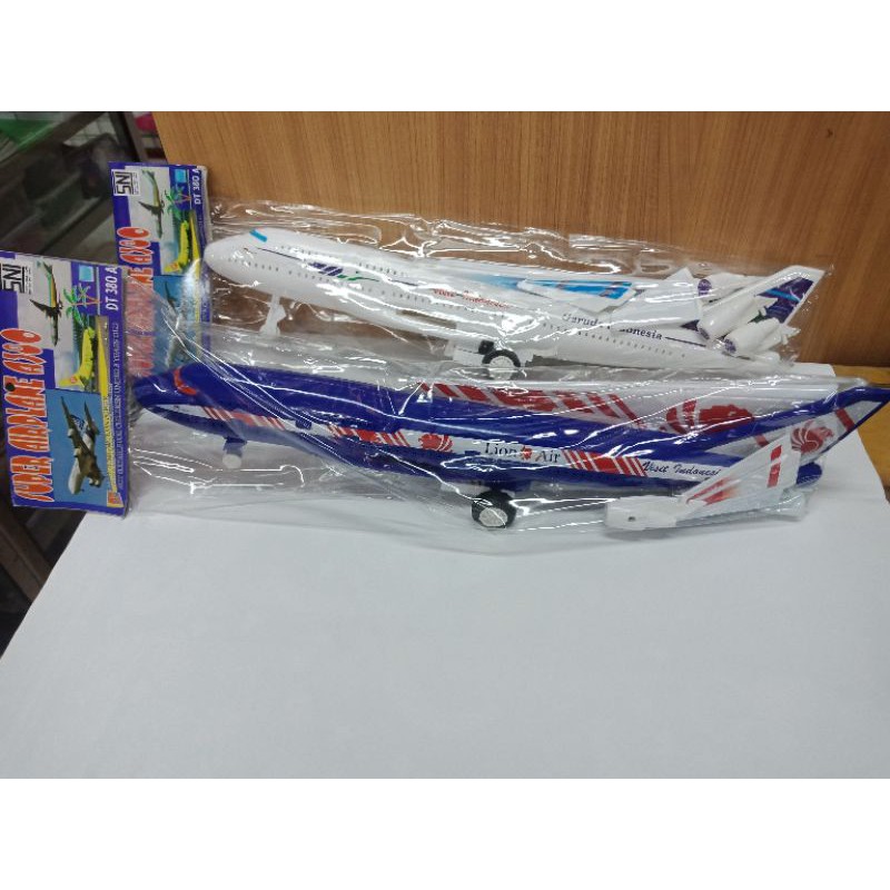 Pesawat Plastik DT 380